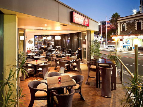 Adelaide Rockford - Great Ocean Road Tourism 0