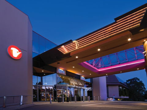Travelodge Hotel Bankstown Sydney - Great Ocean Road Tourism 0