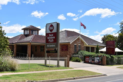 Best Western Plus All Settlers Motor Inn - Great Ocean Road Tourism 0
