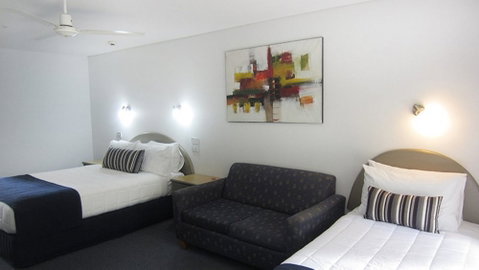 Macquarie Barracks Motor Inn - Great Ocean Road Tourism 3