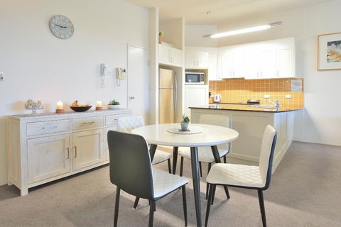 Boathouse Resort Tea Gardens - Great Ocean Road Tourism 6