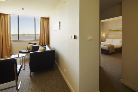 Quality Hotel Ambassador Perth - Great Ocean Road Tourism 6