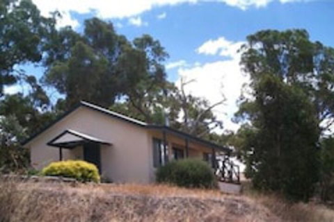 Riesling Country Cottages - Great Ocean Road Tourism 0