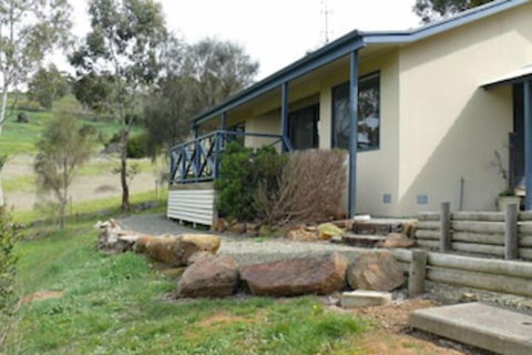 Riesling Country Cottages - Great Ocean Road Tourism 4