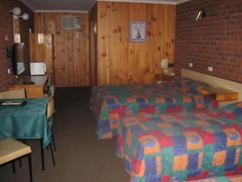 Country Roads Motor Inn Narrandera - Great Ocean Road Tourism 6