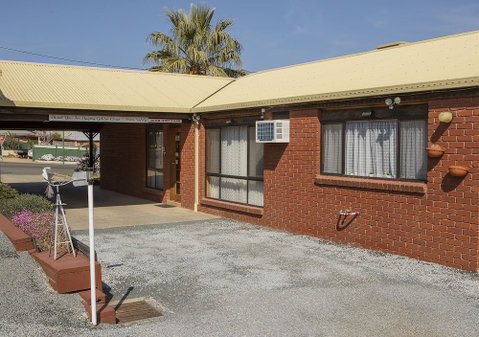 Country Roads Motor Inn Narrandera - Great Ocean Road Tourism 2