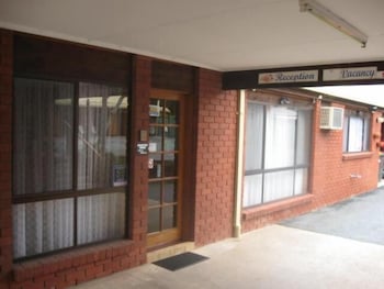 Country Roads Motor Inn Narrandera - Great Ocean Road Tourism 0