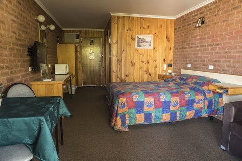 Country Roads Motor Inn Narrandera - Great Ocean Road Tourism 5