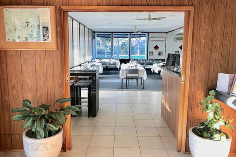 Byer Fountain Motor Inn, Holbrook - Great Ocean Road Tourism 3