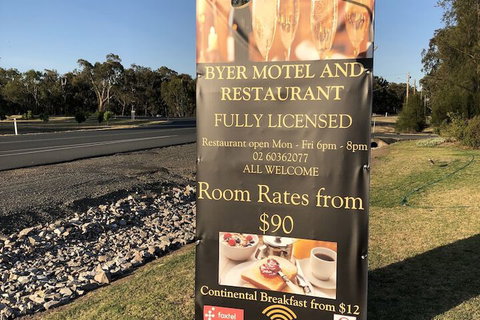 Byer Fountain Motor Inn, Holbrook - Great Ocean Road Tourism 1