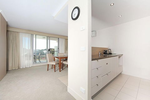 Accommodate Canberra - The Avenue - Great Ocean Road Tourism 4