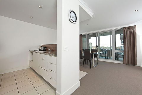 Accommodate Canberra - The Avenue - Great Ocean Road Tourism 6