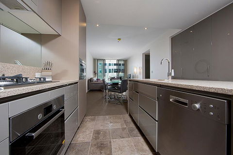 Accommodate Canberra Manhattan On The Park - Great Ocean Road Tourism 4