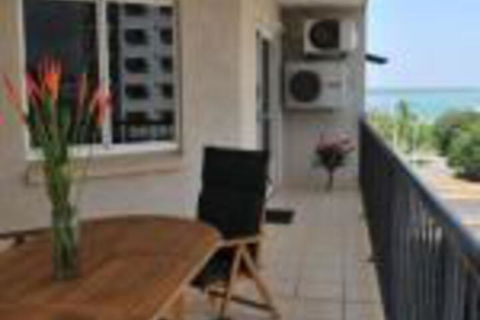 Inner City Cardona Court Apartment - Great Ocean Road Tourism 0