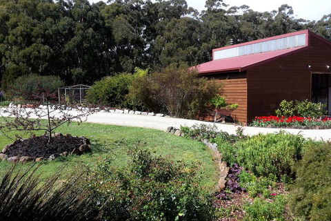 Eagles Roost Farmstay B & B - Great Ocean Road Tourism 6
