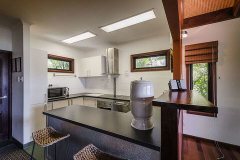 Lombok On Waterfall Retreat - Great Ocean Road Tourism 5