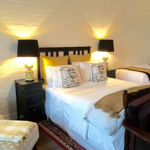 Chiltern Cottage & Indigo Suite - Great Ocean Road Tourism 7