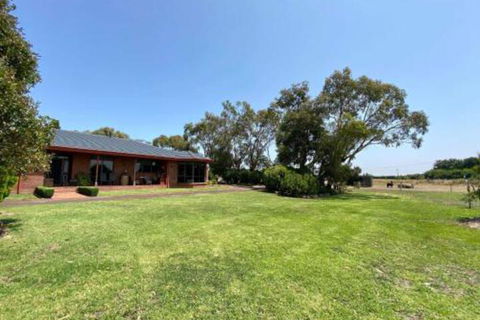 Jacaranda Wey B & B - Great Ocean Road Tourism 2