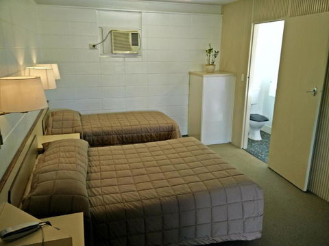 Cairns Motor Inn - Great Ocean Road Tourism 6