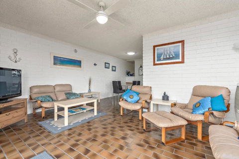 Sun & Surf Aldinga Beach Apartment - Great Ocean Road Tourism 4