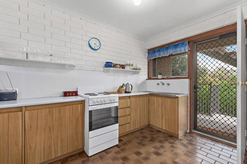Sun & Surf Aldinga Beach Apartment - Great Ocean Road Tourism 3