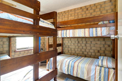 Sun & Surf Aldinga Beach Apartment - Great Ocean Road Tourism 2