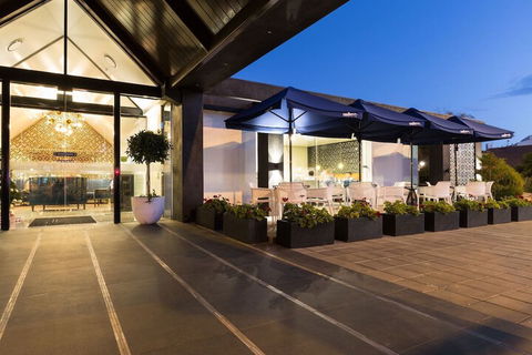 Ellen Hotel - Great Ocean Road Tourism 7
