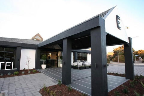 Ellen Hotel - Great Ocean Road Tourism 6