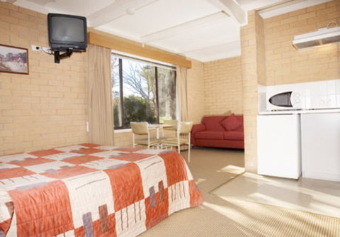 Yowani Country Club - Great Ocean Road Tourism 0