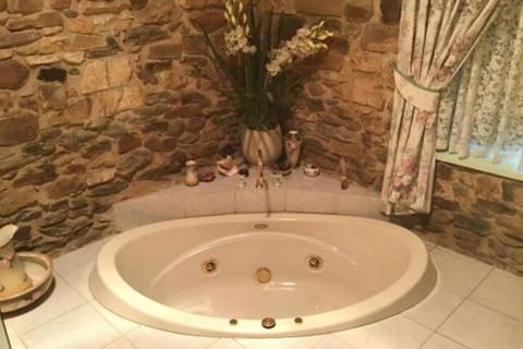 The Olde Devonshire House - Great Ocean Road Tourism 4