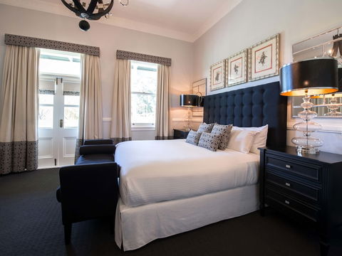 The Convent Hunter Valley Hotel - Great Ocean Road Tourism 3