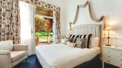 The Convent Hunter Valley Hotel - Great Ocean Road Tourism 6