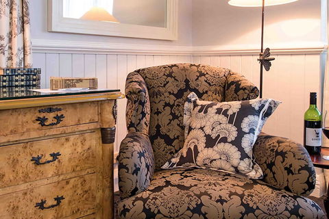 The Convent Hunter Valley Hotel - Great Ocean Road Tourism 5