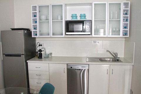 Smugglers Inn Studio Apartments - Great Ocean Road Tourism 6