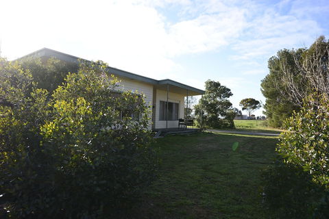 Sea Lake Motel - Great Ocean Road Tourism 2