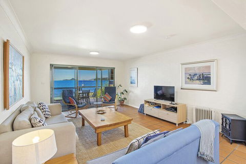 Tuscan Waterfront, 1/213 Soldiers Point Road - Great Ocean Road Tourism 1