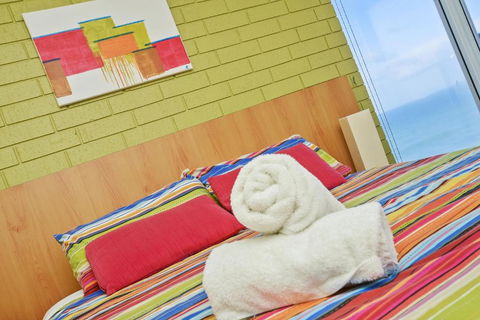South Seas Beachfront Apartments - Great Ocean Road Tourism 3