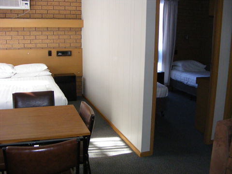 Eaglehawk Motel - Great Ocean Road Tourism 3