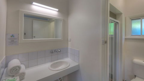 Corryong Hotel Motel - Great Ocean Road Tourism 3