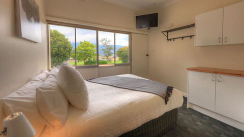Corryong Hotel Motel - Great Ocean Road Tourism 5