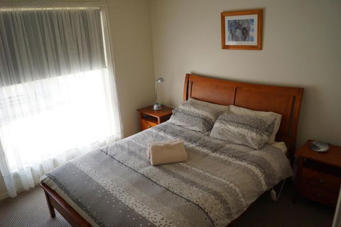 Tooleybuc River Retreat Villas - Great Ocean Road Tourism 1