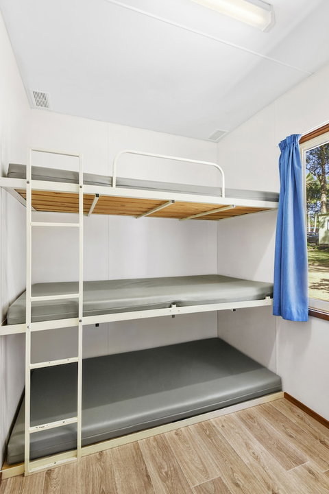 Flynns Beach Caravan Park - Great Ocean Road Tourism 4