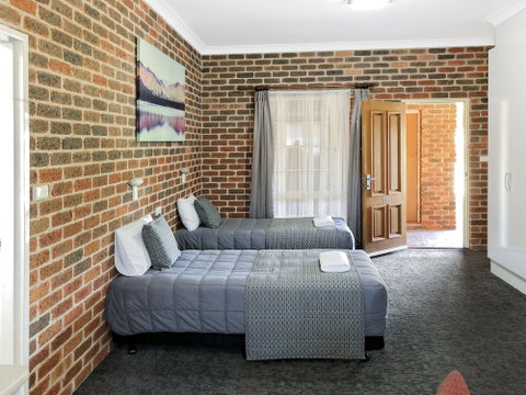 The Leeton Heritage Motor Inn - Great Ocean Road Tourism 6