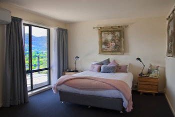 New Norfolk Apartments - Great Ocean Road Tourism 5