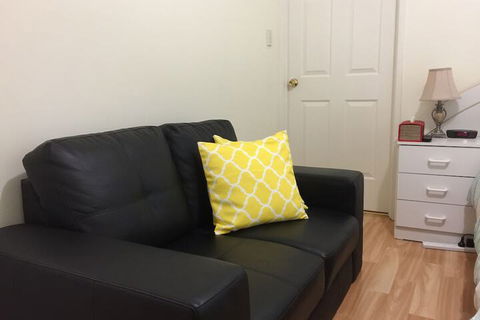 The Royal Dolphin B&B In Safety Bay - Great Ocean Road Tourism 4