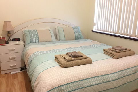 The Royal Dolphin B&B In Safety Bay - Great Ocean Road Tourism 3