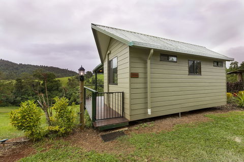 Mena Creek Flower House - Great Ocean Road Tourism 0
