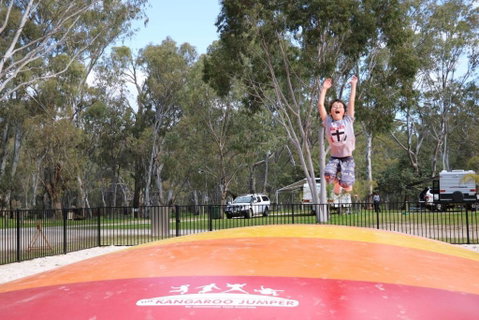 Deniliquin Riverside Caravan Park - Great Ocean Road Tourism 5