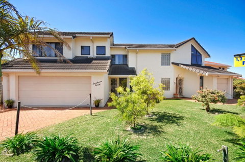 Strathmore Lodge - Great Ocean Road Tourism 1