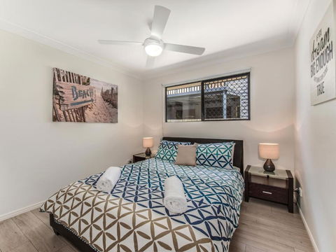 Coolum Waves Pet Friendly Holiday House - Great Ocean Road Tourism 1